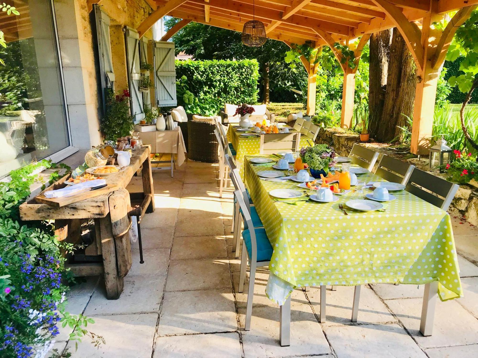 Le Relais Des Anges Bed & Breakfast Mercues Bagian luar foto